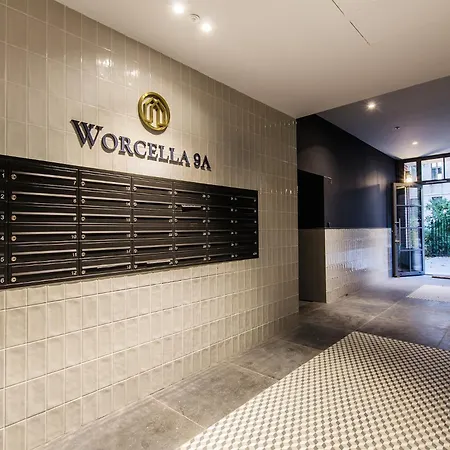 Sunstone In A Beautiful Townhouse In The Center * فروتسواف