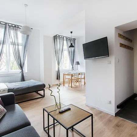 Sunstone In A Beautiful Townhouse In The Center Breslau