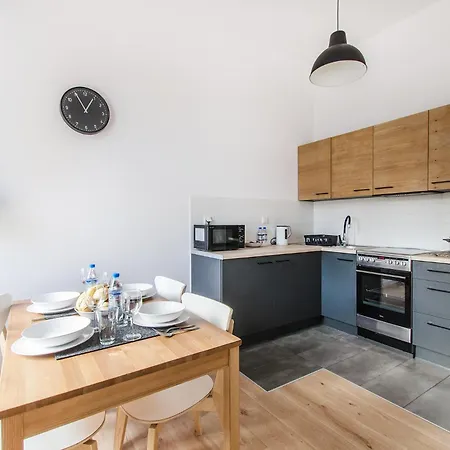 Sunstone In A Beautiful Townhouse In The Center Wroclaw