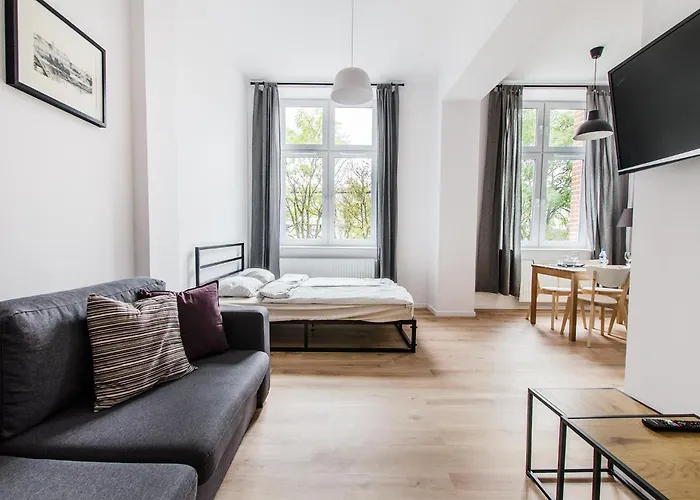 Sunstone In A Beautiful Townhouse In The Center شقة