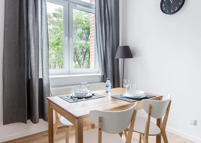 Sunstone In A Beautiful Townhouse In The Center *