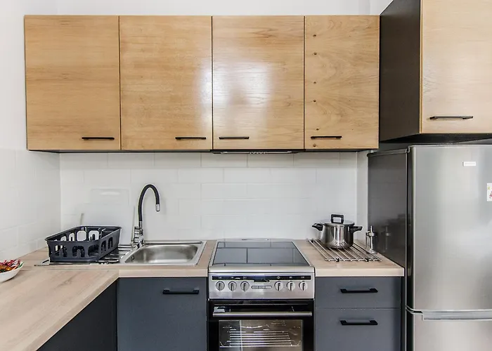 Sunstone In A Beautiful Townhouse In The Center