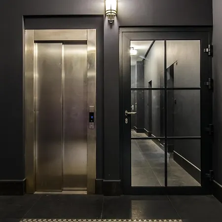 Lägenhet Sunstone In A Beautiful Townhouse In The Center *