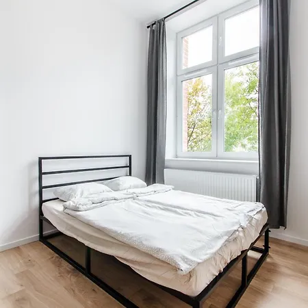 Sunstone In A Beautiful Townhouse In The Center Lägenhet *