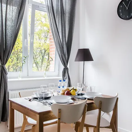 Апартаменты Sunstone In A Beautiful Townhouse In The Center Вроцлав