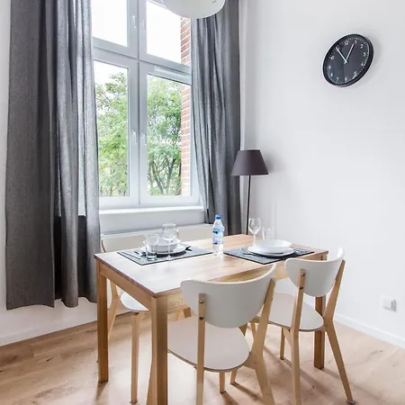 Sunstone In A Beautiful Townhouse In The Center *